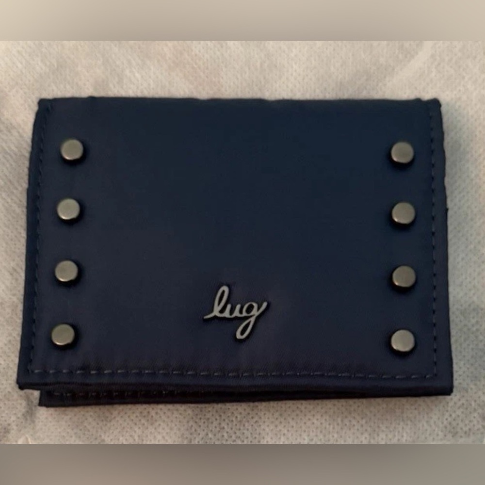 Lug Walkover Navy Wallet